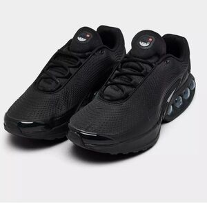 Mens Black Nike Air Max DN sneakers size 9.5